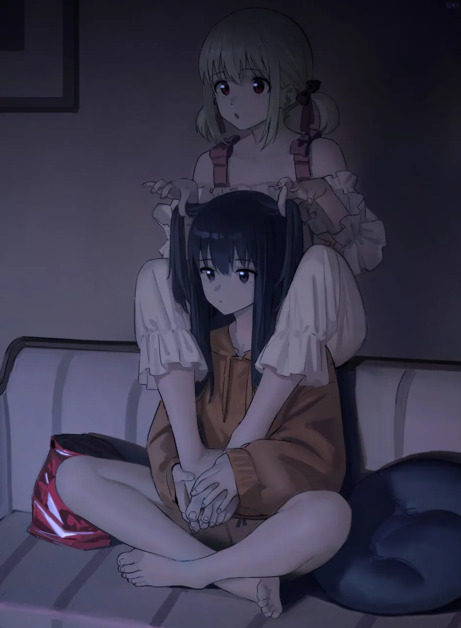 2girls barefoot between_toes black_hair blonde_hair brown_hoodie couch crossed_legs dark_room feet fingers_between_toes gift_bag hair_ribbon hands_on_feet holding holding_another_s_hair holding_feet hood hoodie legs long_hair multiple_girls pajamas panties purple_eyes red_eyes ribbon short_hair sitting toenails toes twintails underwear watching_television songchuan_li lycoris_recoil inoue_takina__lycoris_recoil nishikigi_chisato__lycoris_recoil